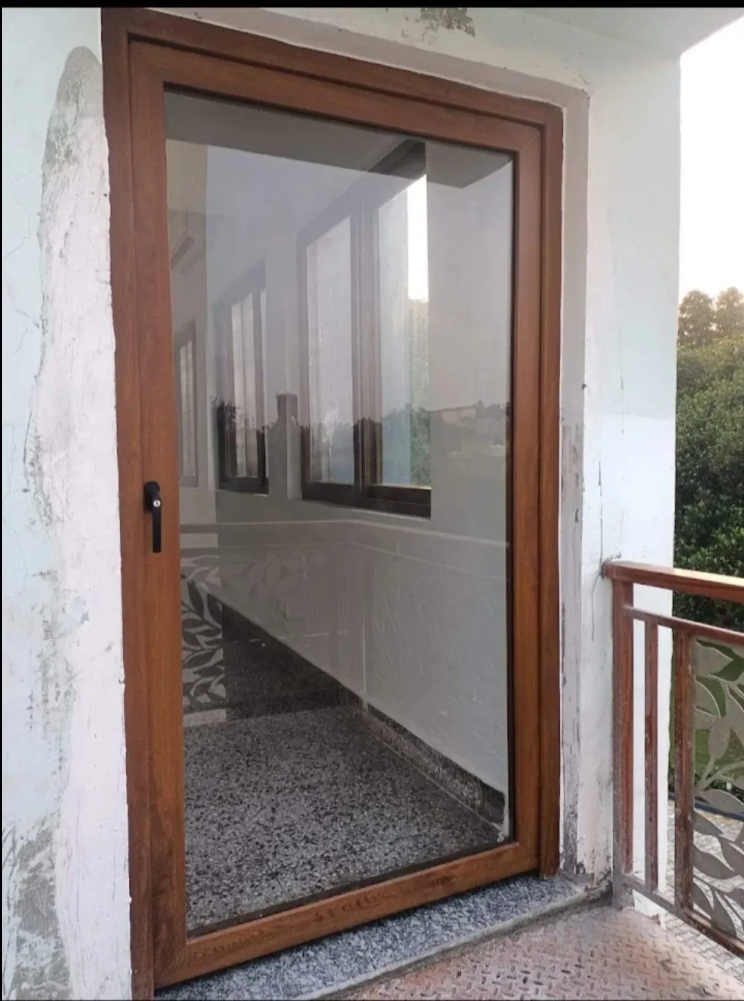 Wood-look framed glazed door